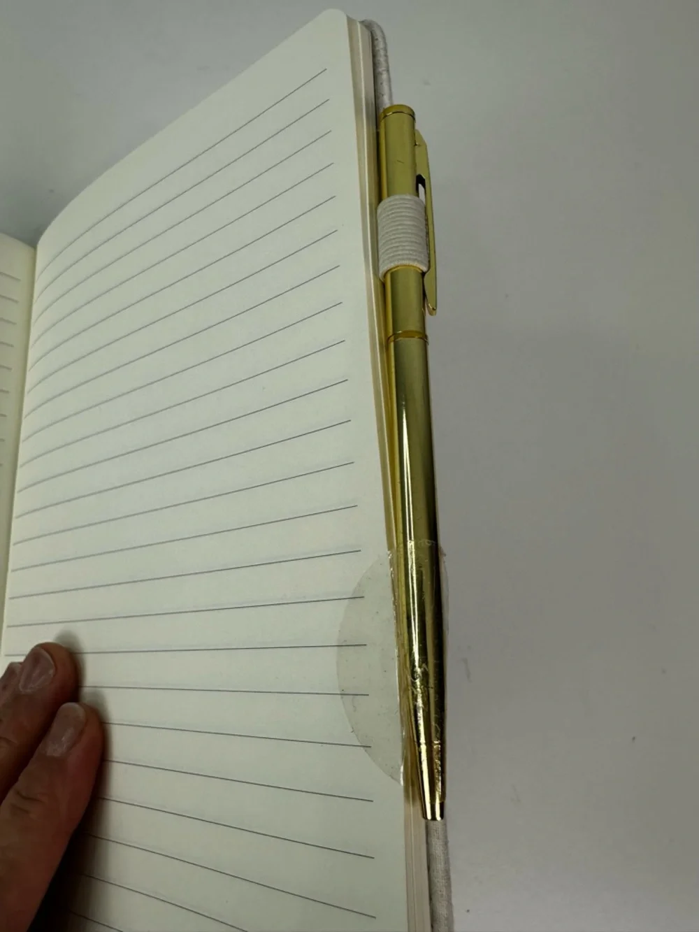Eccolo Cream Textured Cloth Cover Smaller Journal With Zip Front Pocket & Pen